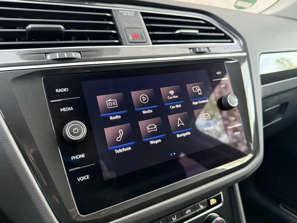 1.5 TSI ACT Highline Business R | Trekhaak | Adaptieve Cruise | CarPlay | Full LED | APK 09-2027 |