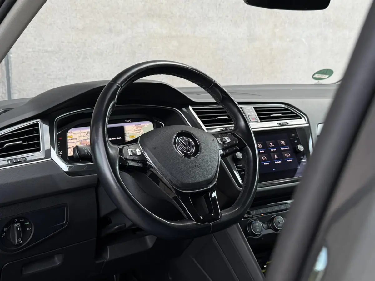 1.5 TSI ACT Highline Business R | Trekhaak | Adaptieve Cruise | CarPlay | Full LED | APK 09-2027 |