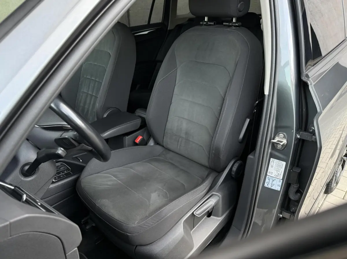 1.5 TSI ACT Highline Business R | Trekhaak | Adaptieve Cruise | CarPlay | Full LED | APK 09-2027 |