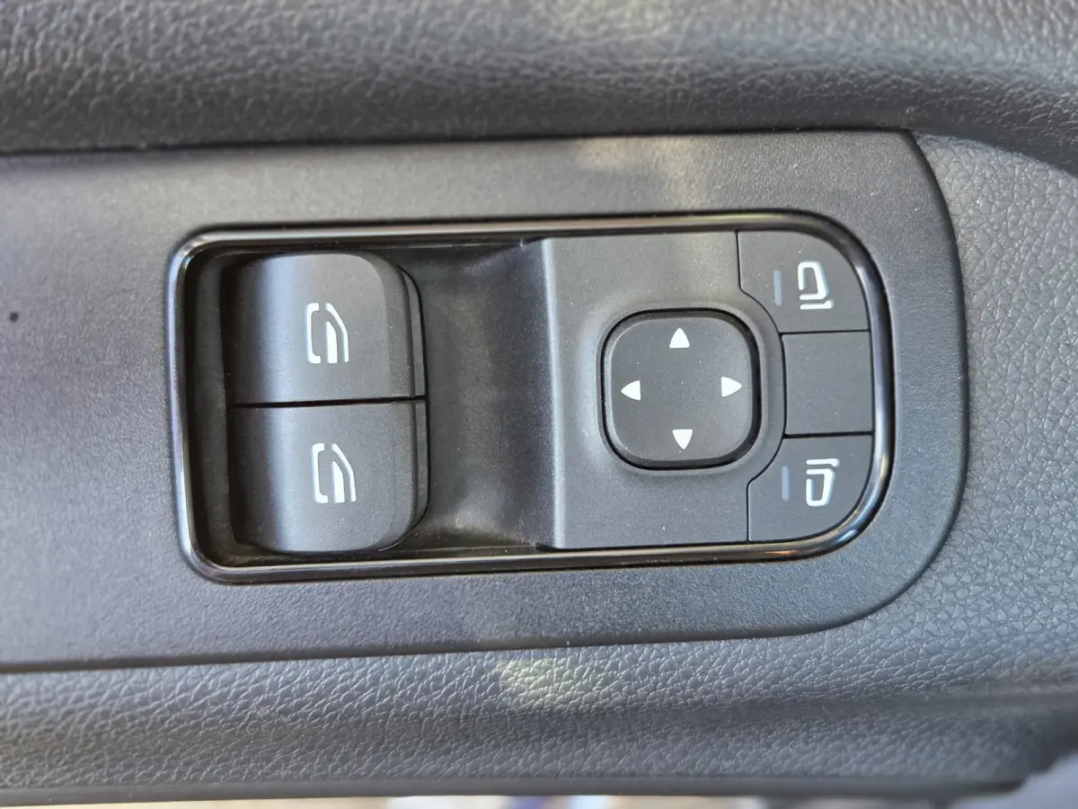 Pick-up 150Pk CDI Dubbel Cabine 6-pers. Automaat Trekhaak Cruisecontrol Airco