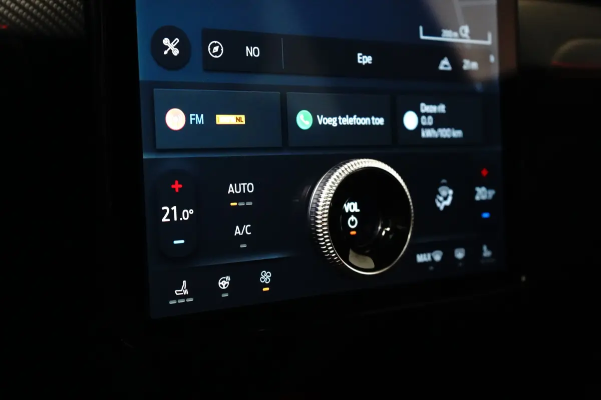 Extended Range AWD 98KWh 351pk | Afn. Trekhaak | Panoramadak | B&O Audio | Matrix Led | Full Options