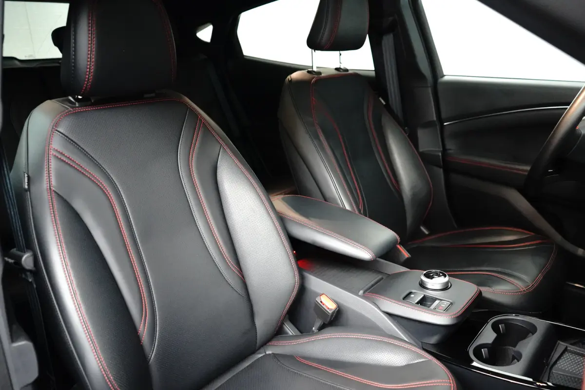 Extended Range AWD 98KWh 351pk | Afn. Trekhaak | Panoramadak | B&O Audio | Matrix Led | Full Options