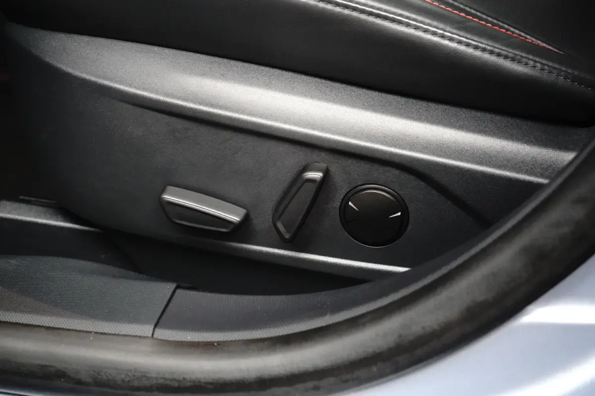 Extended Range AWD 98KWh 351pk | Afn. Trekhaak | Panoramadak | B&O Audio | Matrix Led | Full Options
