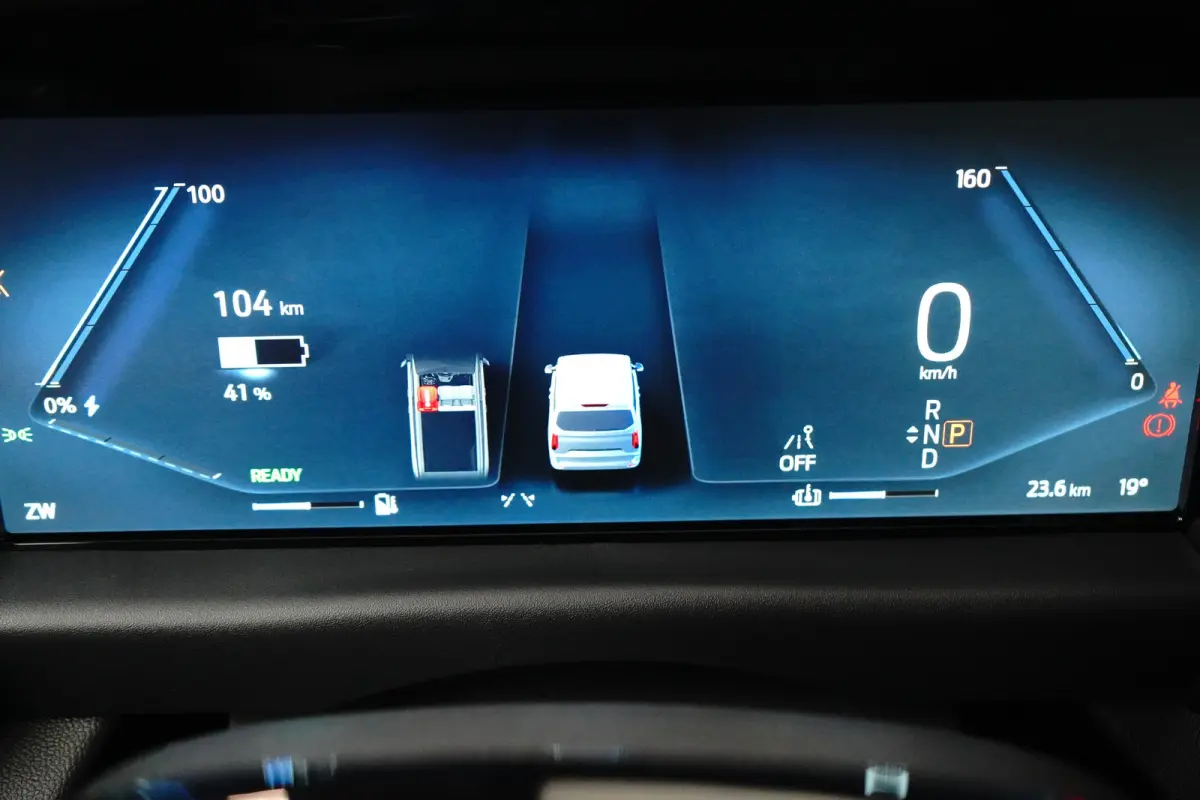 340 L2H1 Limited 71 kWh | NIEUWE BUS! | DIRECT RIJDEN! | STOELVERWARMING | CRUISE | CAMERA | PAK SENS V+A | APPLE CARPLAY/ANDROID AUTO | LED