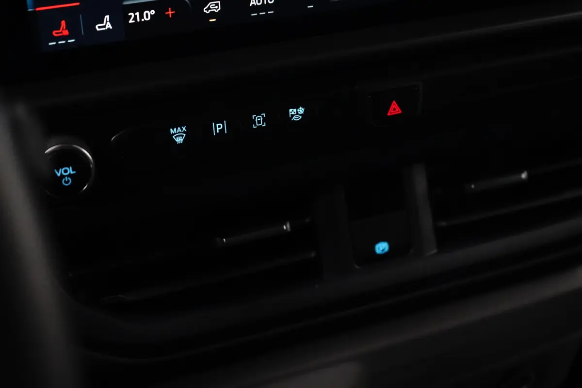 340 L2H1 Limited 71 kWh | NIEUWE BUS! | DIRECT RIJDEN! | STOELVERWARMING | CRUISE | CAMERA | PAK SENS V+A | APPLE CARPLAY/ANDROID AUTO | LED