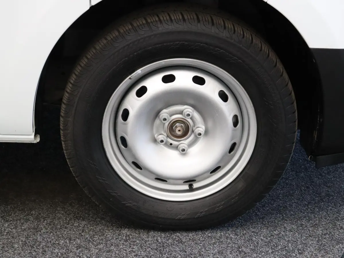 2.0 dCi 110pk T30 L2H1 Comfort | Parkeersensoren | Laadruimtebetimmering | Vierseizoensbanden | Navigatie |