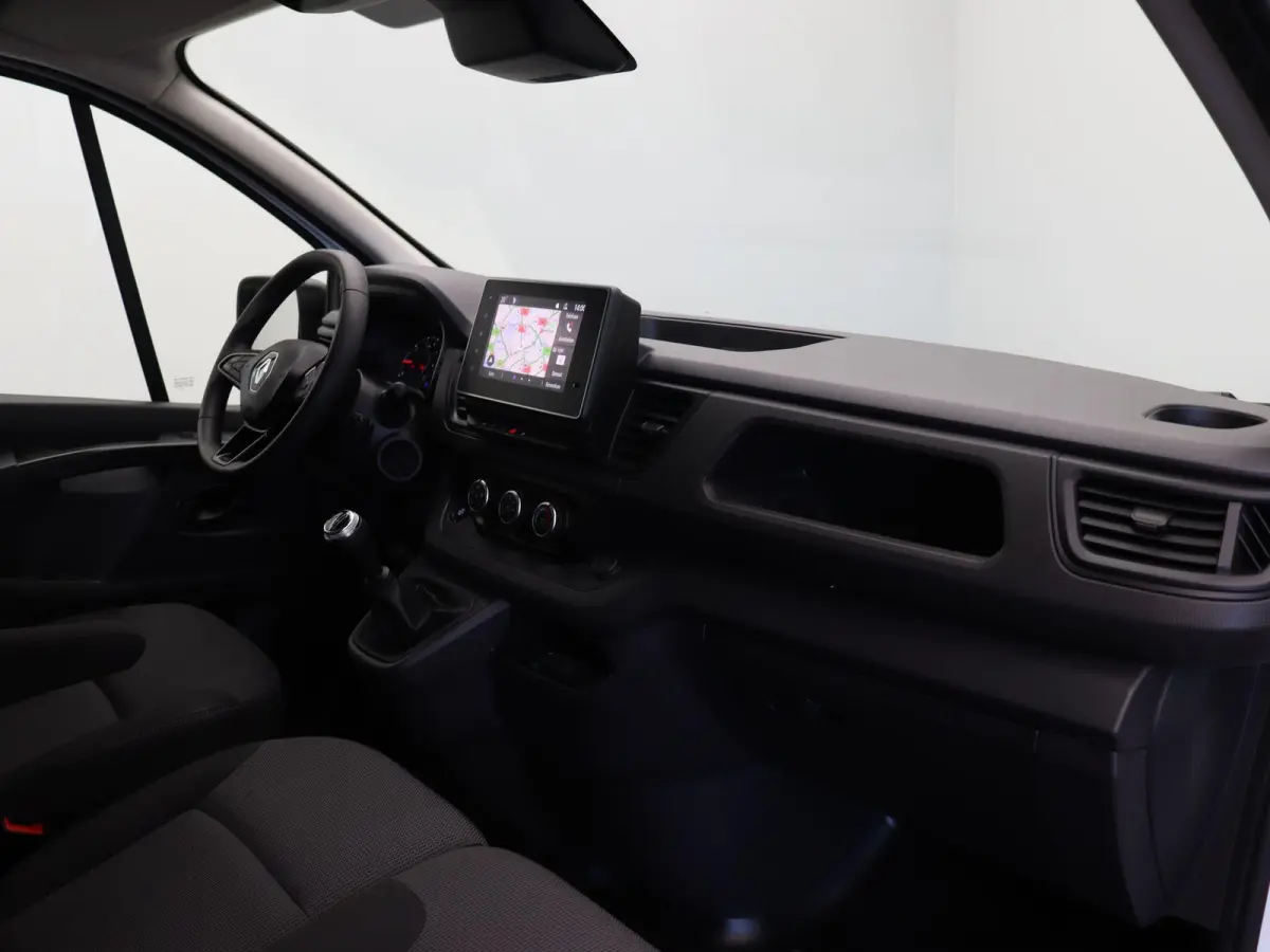 2.0 dCi 110pk T30 L2H1 Comfort | Parkeersensoren | Laadruimtebetimmering | Vierseizoensbanden | Navigatie |