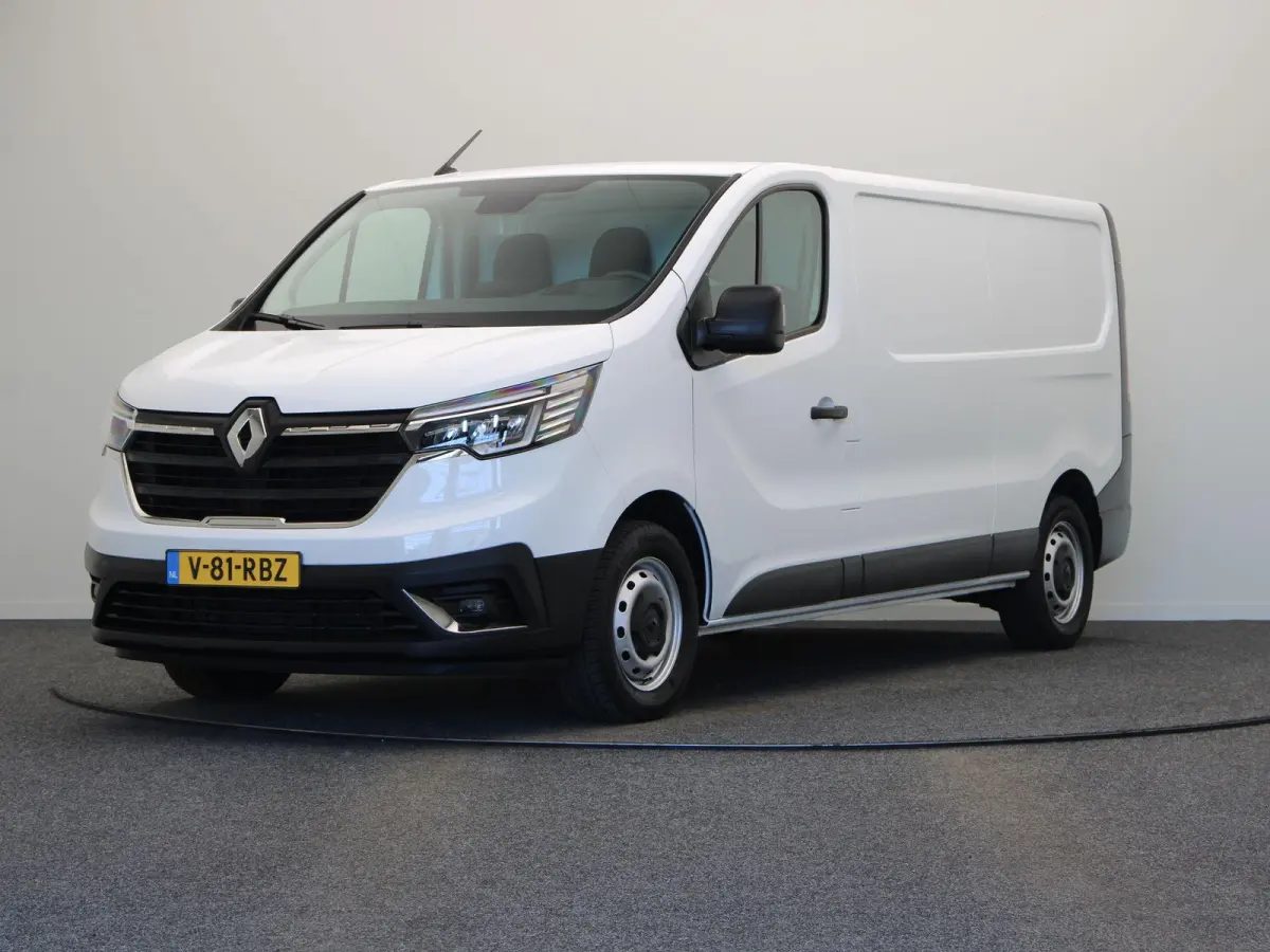2.0 dCi 110pk T30 L2H1 Comfort | Parkeersensoren | Laadruimtebetimmering | Vierseizoensbanden | Navigatie |