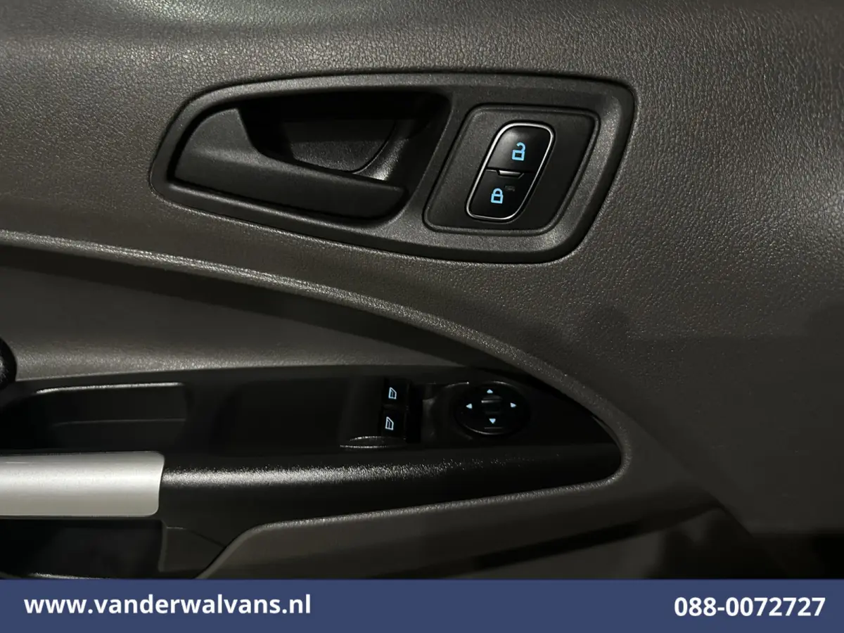 1.5 EcoBlue 100pk L2H1 Euro6 Airco | Camera | Navigatie | Apple Carplay | Stoelverwarming Verwarmde voorruit, Parkeersensoren