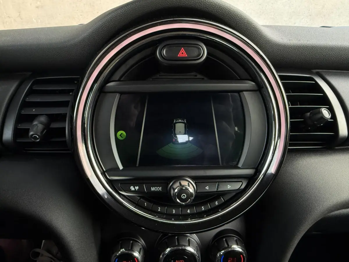1.5 One Pepper | CarPlay | 1ste eigenaar | Dealer onderhouden | Parkeersensoren | Climate control |