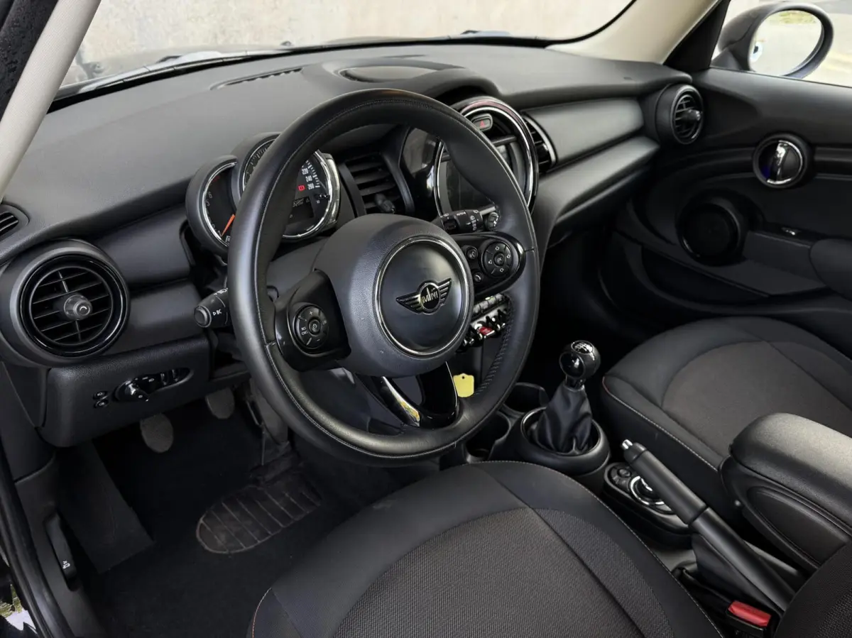 1.5 One Pepper | CarPlay | 1ste eigenaar | Dealer onderhouden | Parkeersensoren | Climate control |