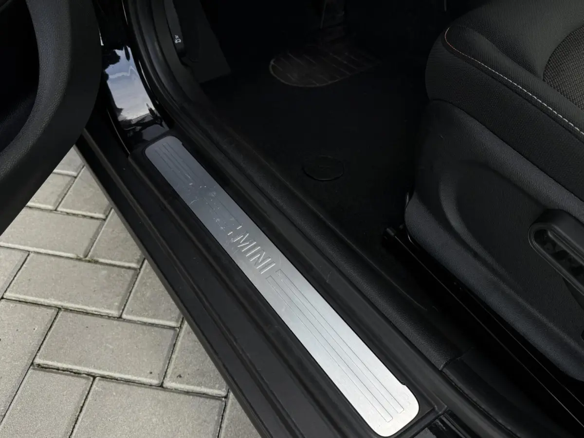1.5 One Pepper | CarPlay | 1ste eigenaar | Dealer onderhouden | Parkeersensoren | Climate control |