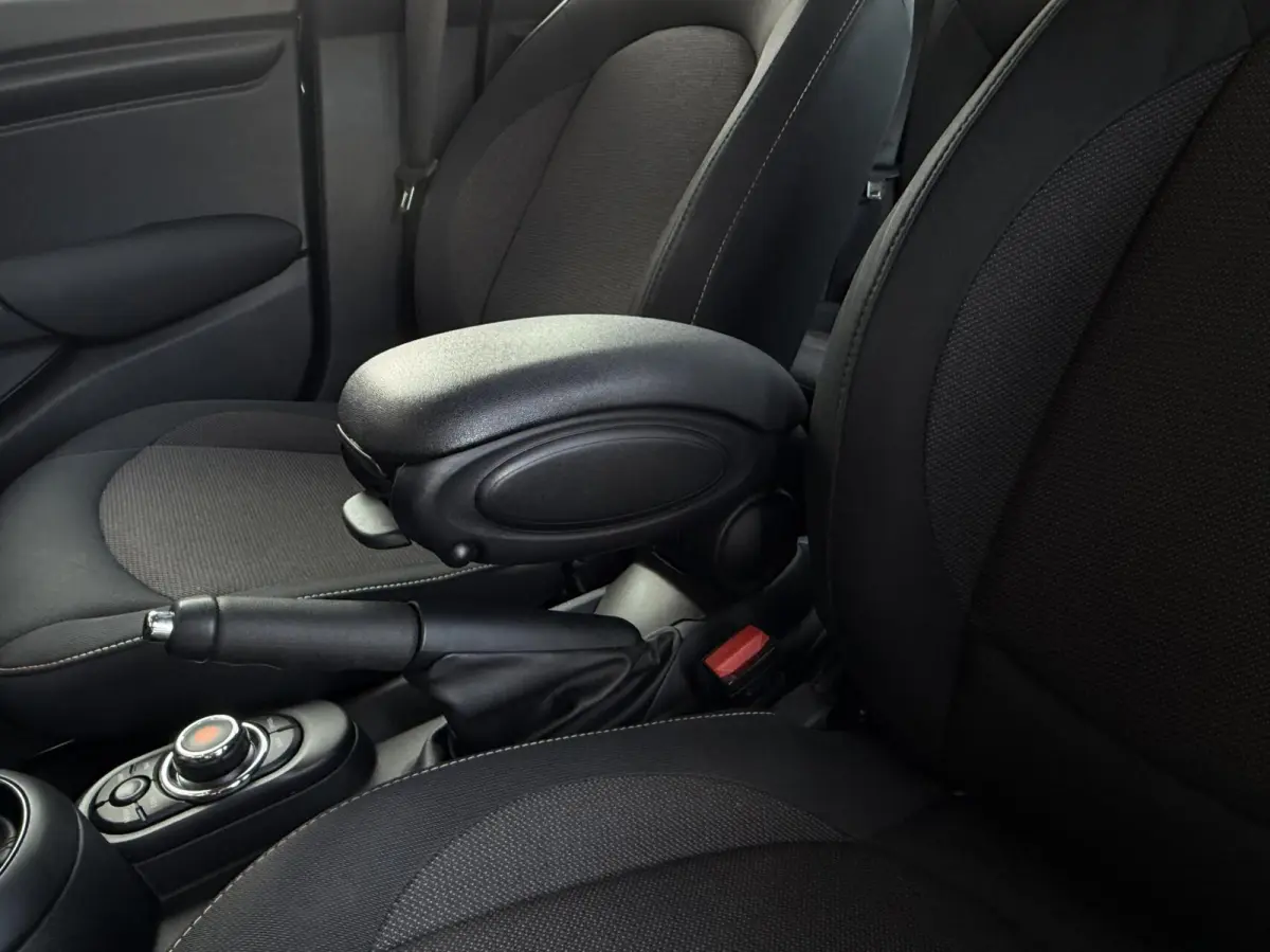 1.5 One Pepper | CarPlay | 1ste eigenaar | Dealer onderhouden | Parkeersensoren | Climate control |
