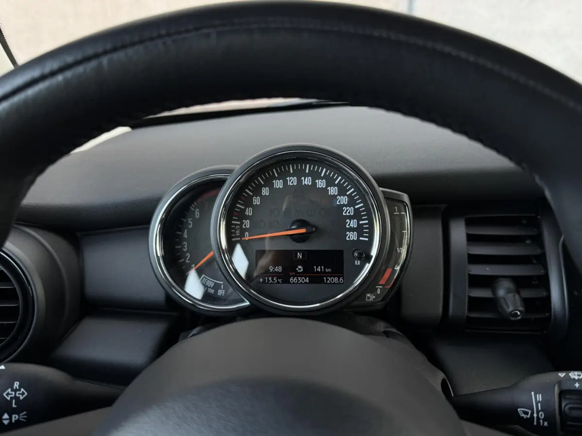 1.5 One Pepper | CarPlay | 1ste eigenaar | Dealer onderhouden | Parkeersensoren | Climate control |