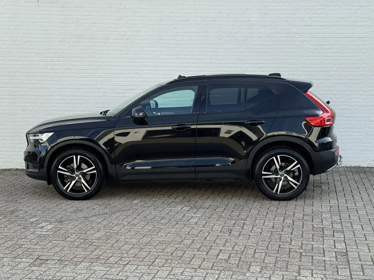 2.0 T4 R-Design Automaat Pano Trekhaak Camera Adaptive Cruise Leder Carplay Harman/Kardon All-Season banden