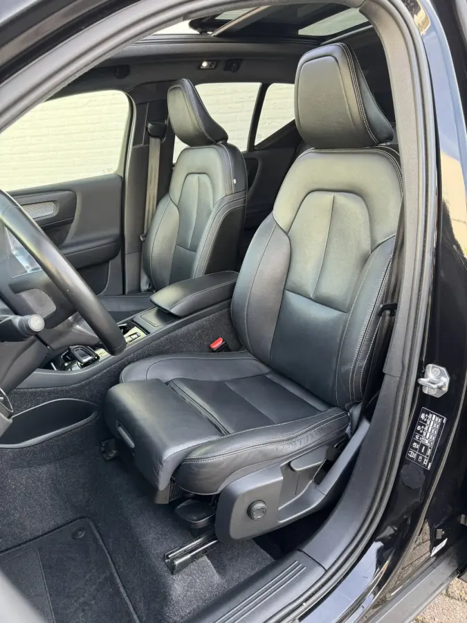 2.0 T4 R-Design Automaat Pano Trekhaak Camera Adaptive Cruise Leder Carplay Harman/Kardon All-Season banden