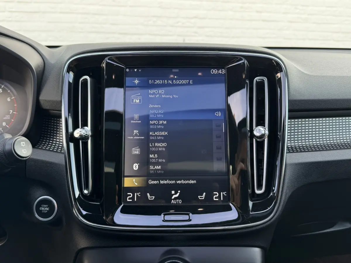 2.0 T4 R-Design Automaat Pano Trekhaak Camera Adaptive Cruise Leder Carplay Harman/Kardon All-Season banden