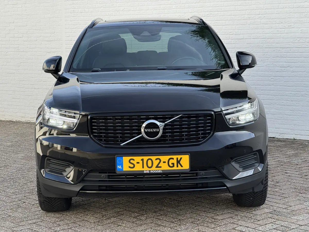 2.0 T4 R-Design Automaat Pano Trekhaak Camera Adaptive Cruise Leder Carplay Harman/Kardon All-Season banden