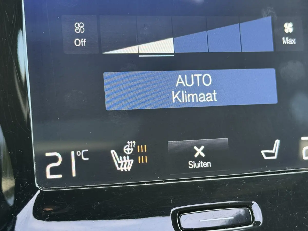 2.0 T4 R-Design Automaat Pano Trekhaak Camera Adaptive Cruise Leder Carplay Harman/Kardon All-Season banden