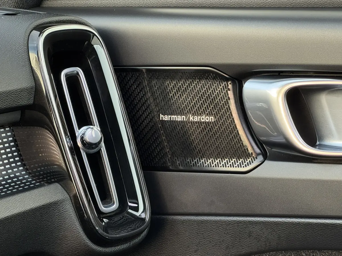 2.0 T4 R-Design Automaat Pano Trekhaak Camera Adaptive Cruise Leder Carplay Harman/Kardon All-Season banden