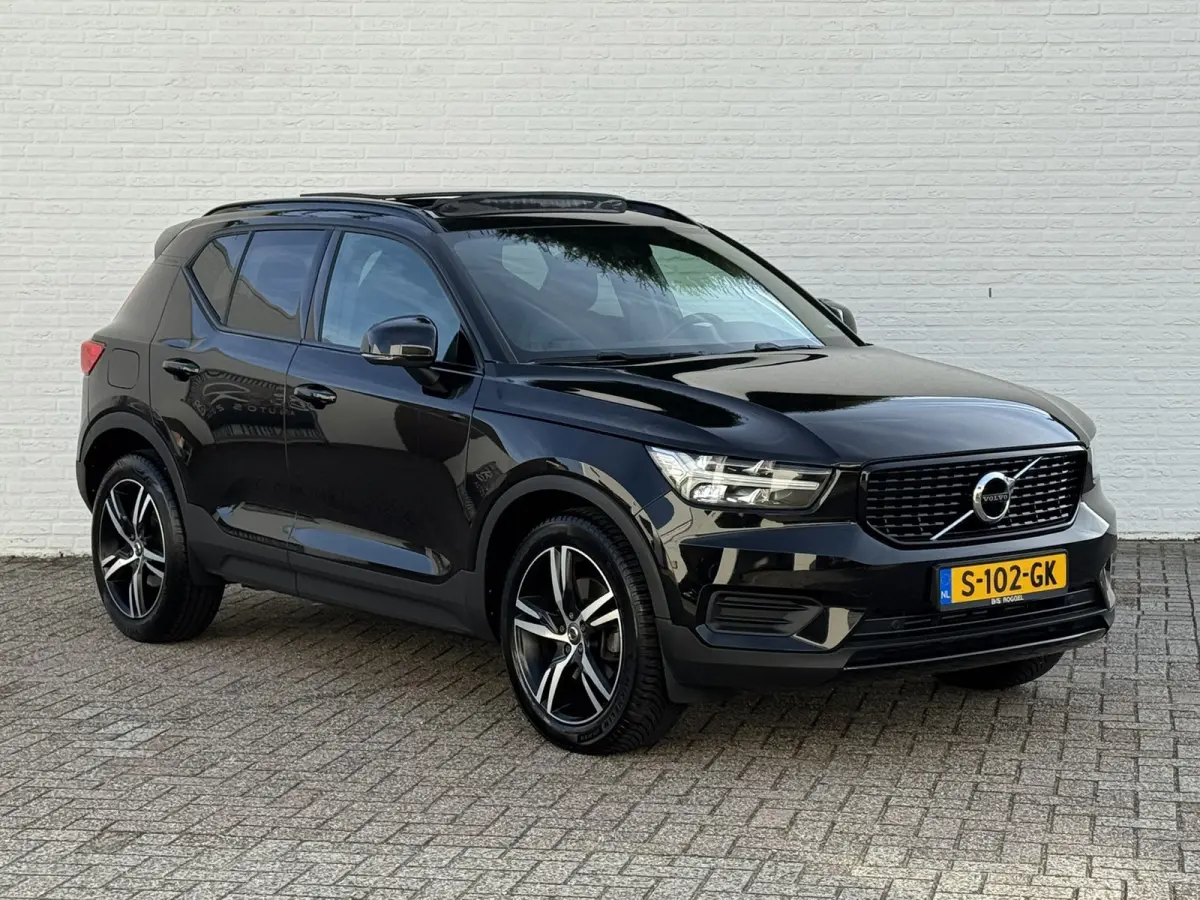 2.0 T4 R-Design Automaat Pano Trekhaak Camera Adaptive Cruise Leder Carplay Harman/Kardon All-Season banden