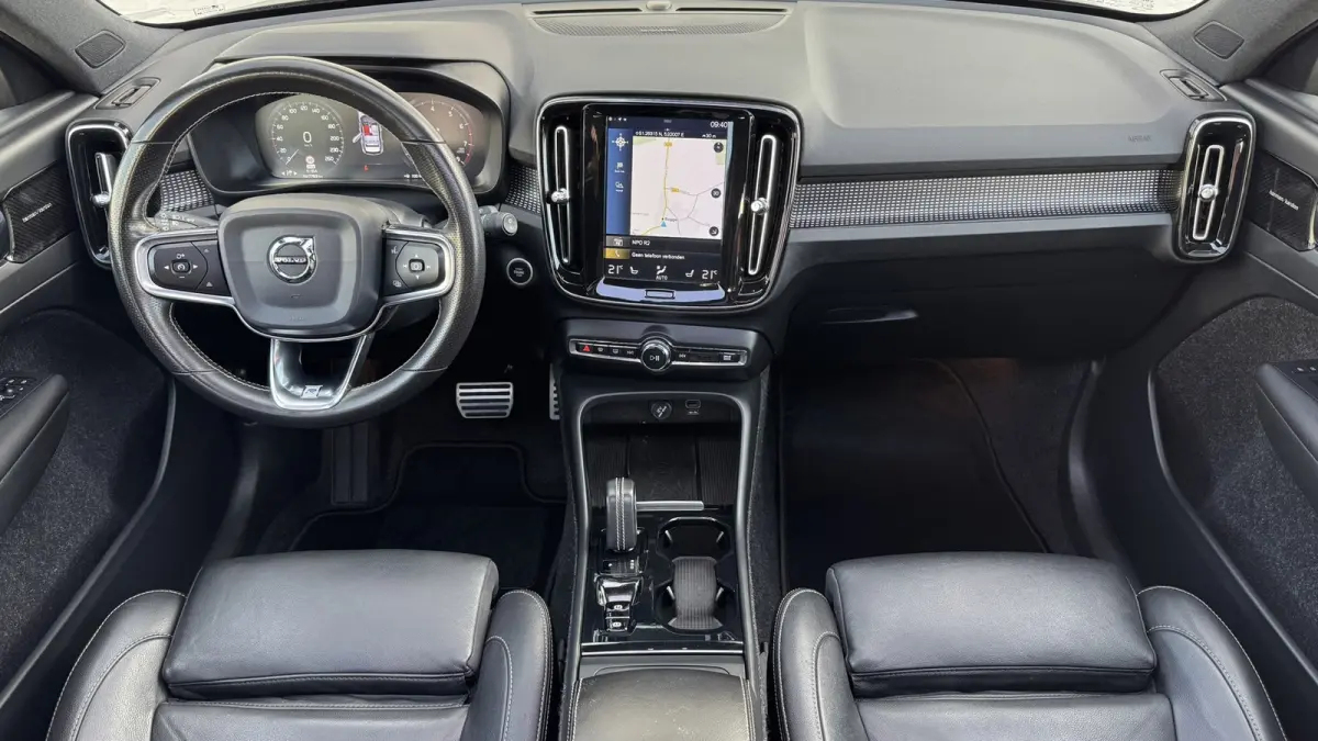 2.0 T4 R-Design Automaat Pano Trekhaak Camera Adaptive Cruise Leder Carplay Harman/Kardon All-Season banden