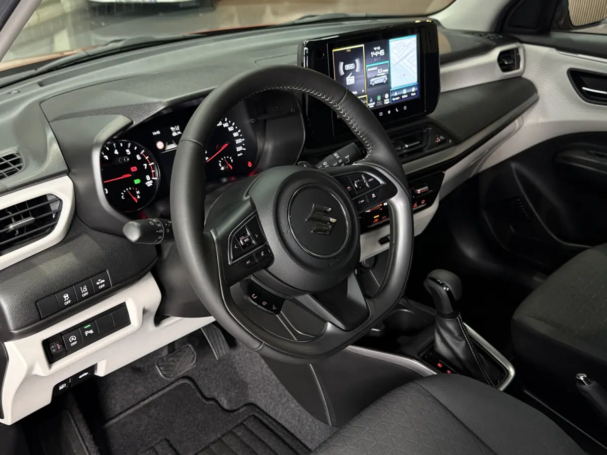 1.2 Comfort + Hyb | Aut | Navi | 16" | Carplay | Stoelverwarming | ACC | Dodehoek | 100% Suzuki Onderhouden!