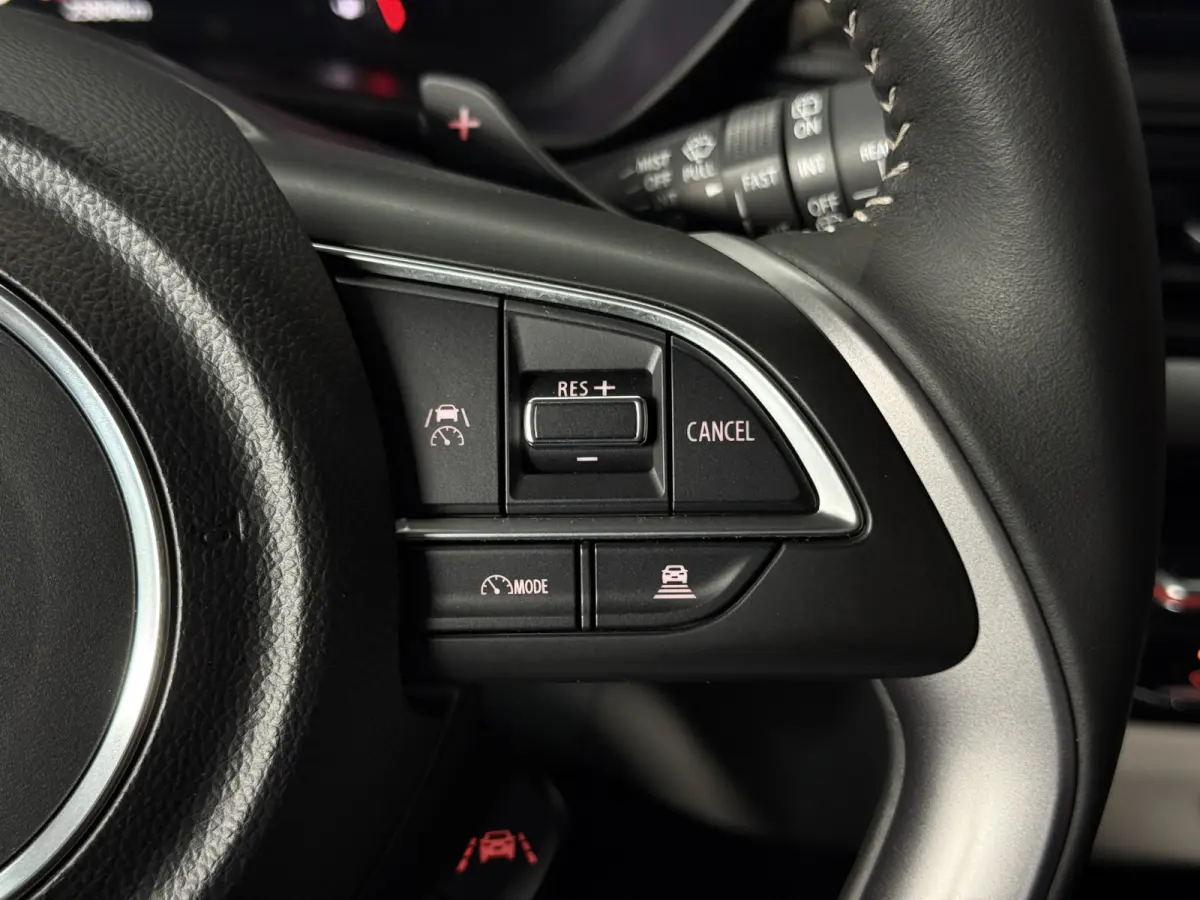 1.2 Comfort + Hyb | Aut | Navi | 16" | Carplay | Stoelverwarming | ACC | Dodehoek | 100% Suzuki Onderhouden!
