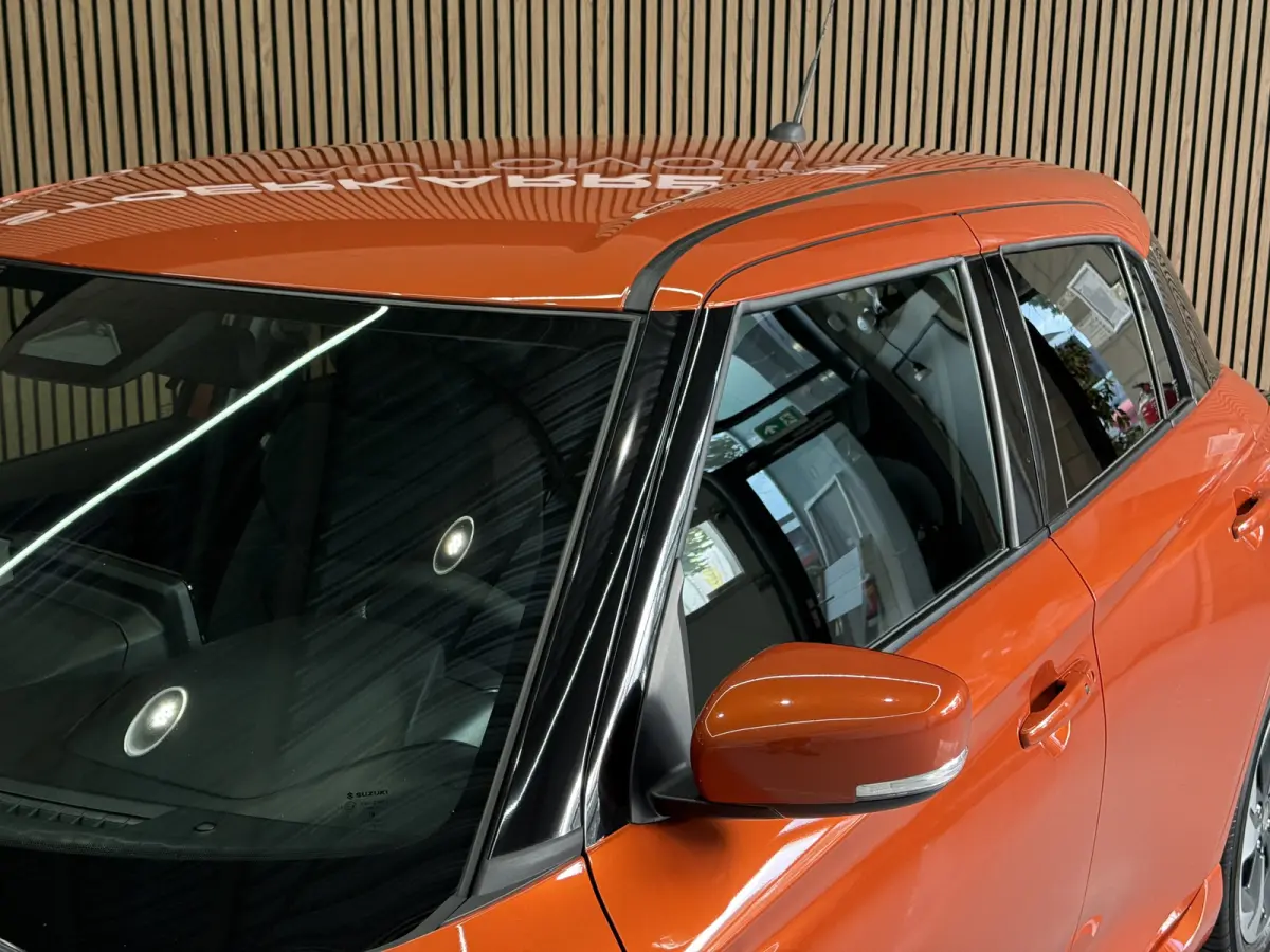 1.2 Comfort + Hyb | Aut | Navi | 16" | Carplay | Stoelverwarming | ACC | Dodehoek | 100% Suzuki Onderhouden!