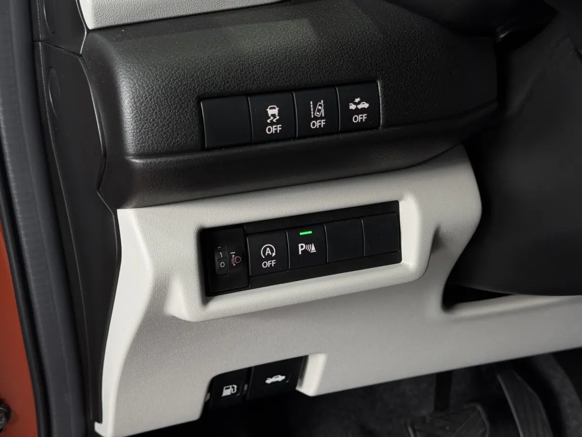 1.2 Comfort + Hyb | Aut | Navi | 16" | Carplay | Stoelverwarming | ACC | Dodehoek | 100% Suzuki Onderhouden!