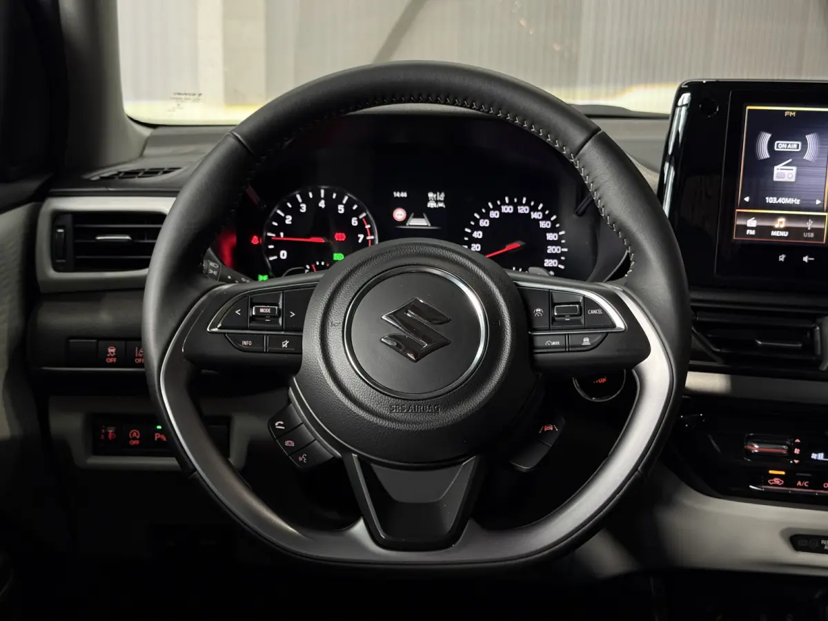 1.2 Comfort + Hyb | Aut | Navi | 16" | Carplay | Stoelverwarming | ACC | Dodehoek | 100% Suzuki Onderhouden!