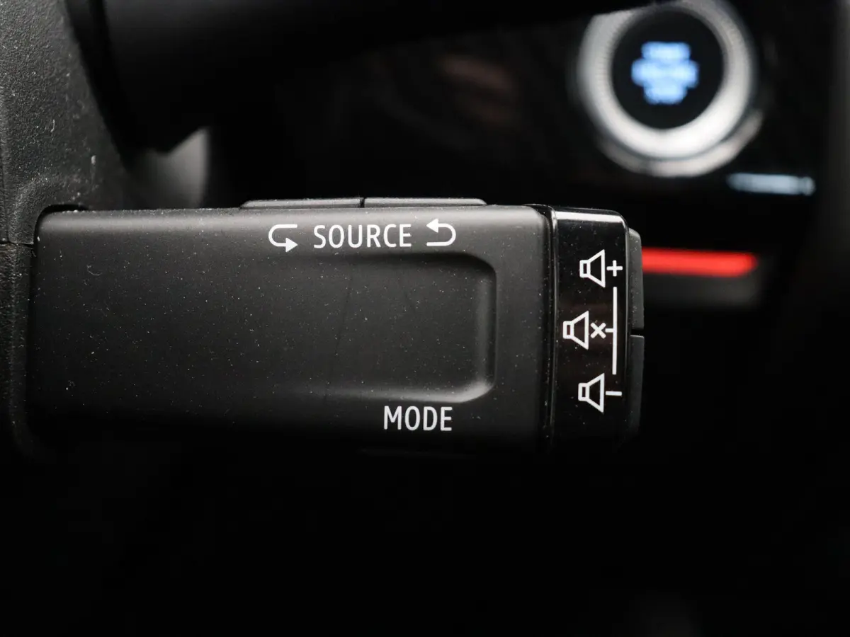 1.6 E-Tech hybrid 145 R.S. Line | Stoel-stuur verwarming | Achteruitrijcamera | Elektrisch verstelbare voorstoelen | Adaptieve Cruise Control |
