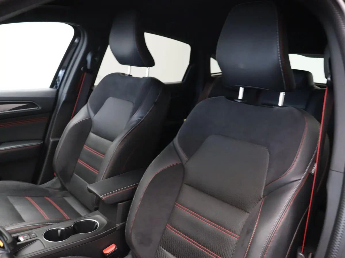 1.6 E-Tech hybrid 145 R.S. Line | Stoel-stuur verwarming | Achteruitrijcamera | Elektrisch verstelbare voorstoelen | Adaptieve Cruise Control |