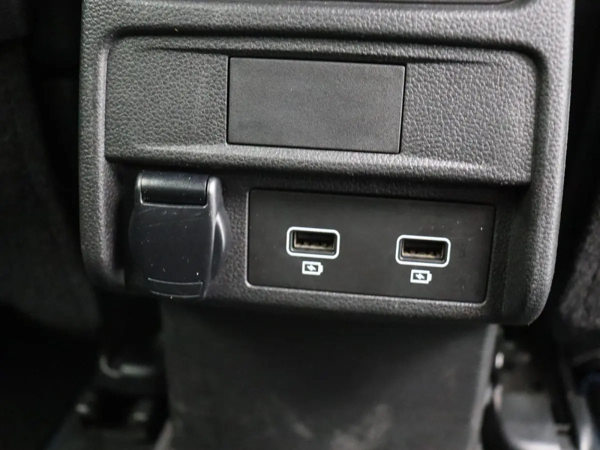 1.6 E-Tech hybrid 145 R.S. Line | Stoel-stuur verwarming | Achteruitrijcamera | Elektrisch verstelbare voorstoelen | Adaptieve Cruise Control |