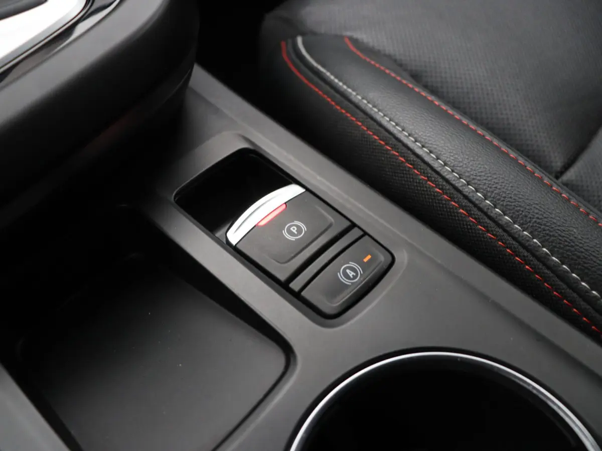 1.6 E-Tech hybrid 145 R.S. Line | Stoel-stuur verwarming | Achteruitrijcamera | Elektrisch verstelbare voorstoelen | Adaptieve Cruise Control |