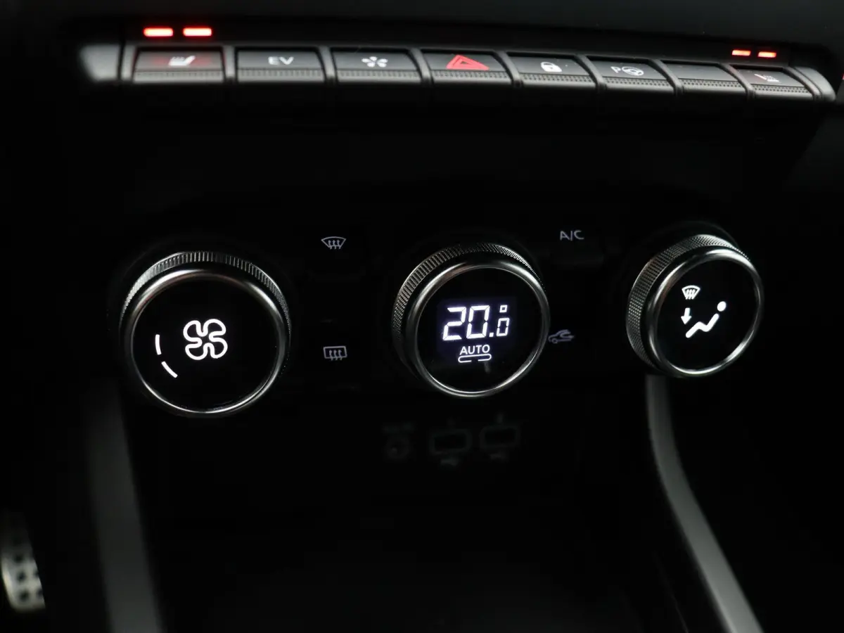 1.6 E-Tech hybrid 145 R.S. Line | Stoel-stuur verwarming | Achteruitrijcamera | Elektrisch verstelbare voorstoelen | Adaptieve Cruise Control |
