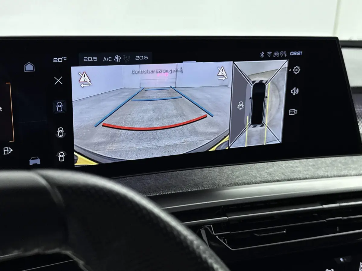1.2 Hybrid 136 GT | Alcantara bekleding | Navigatie | Adaptieve cruise control | Camera |