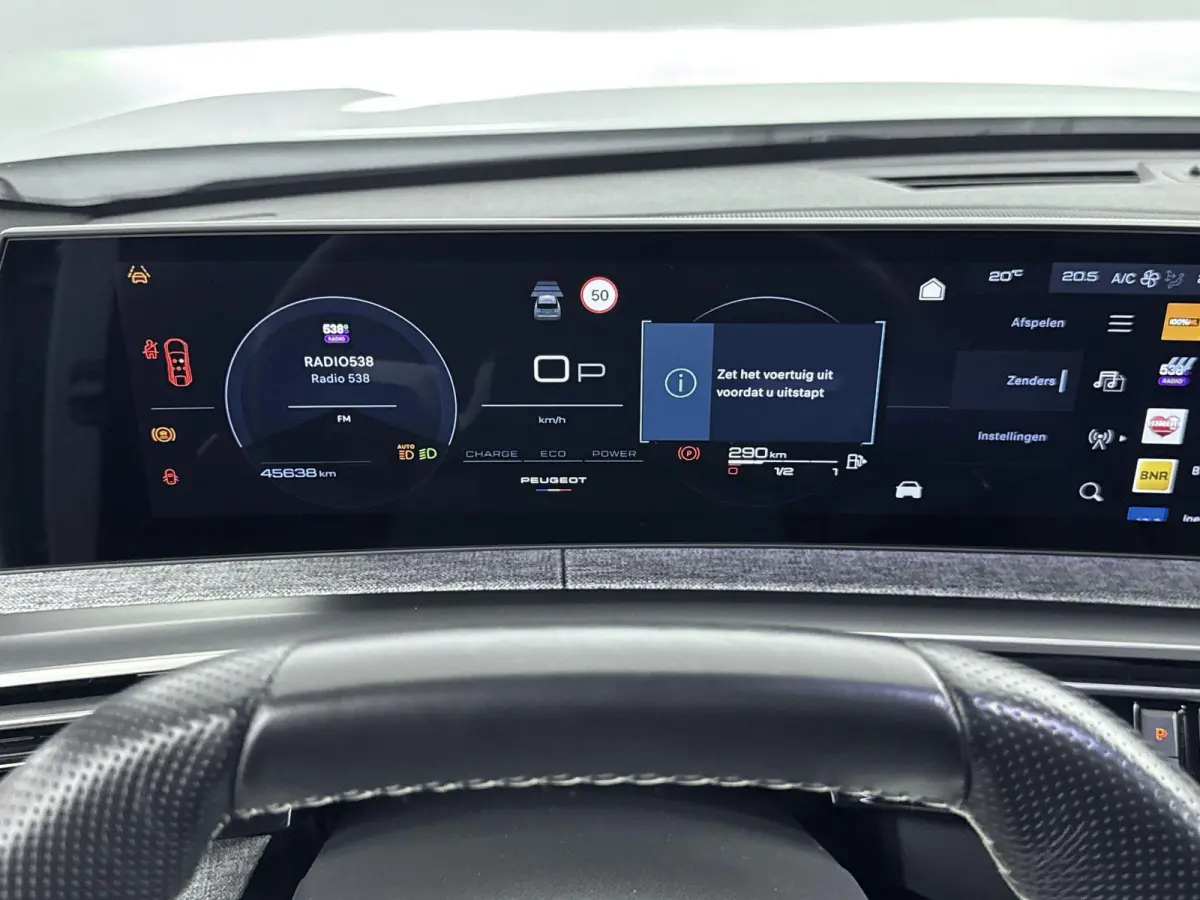 1.2 Hybrid 136 GT | Alcantara bekleding | Navigatie | Adaptieve cruise control | Camera |