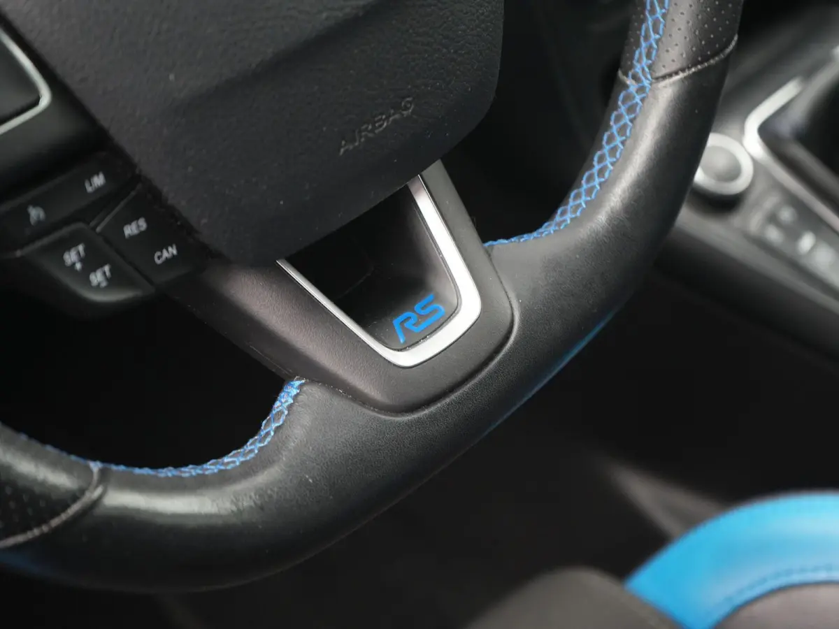2.3 RS | Performance Pack RS | Drift Mode / Circuit Mode | Camera | Apple Car Play / Android Play | Sport Onderstel | 12 Maanden Garantie |