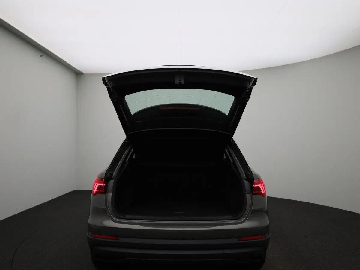 35 TFSI S tronic Advanced Edition 150 PK | Automaat | Leder interieur | Navigatie | Camera | Stoelverwarming | Cruise Control | Lichtmetalen velgen | LED |