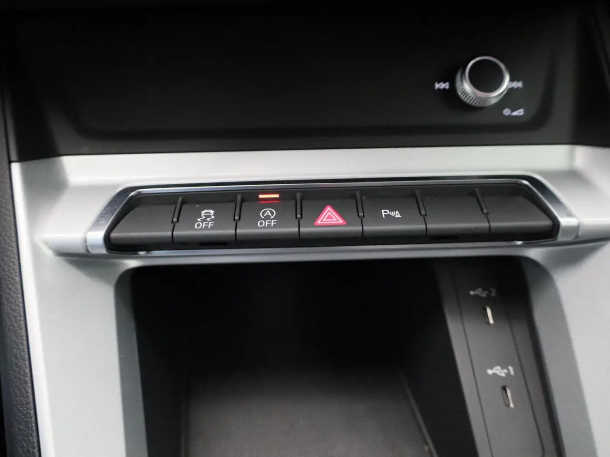 35 TFSI S tronic Advanced Edition 150 PK | Automaat | Leder interieur | Navigatie | Camera | Stoelverwarming | Cruise Control | Lichtmetalen velgen | LED |