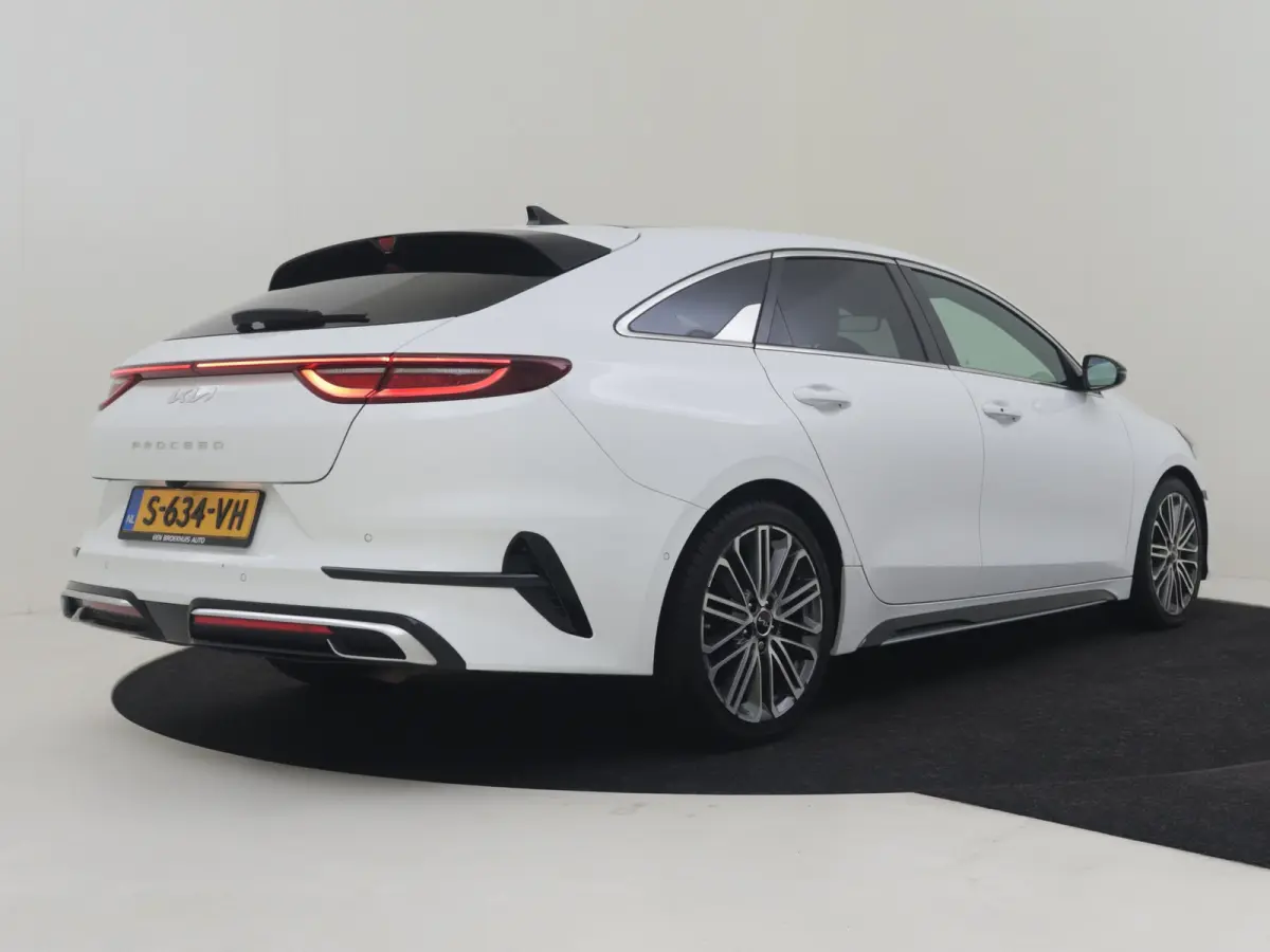 1.5 T-GDi GT-PlusLine l Pano Dak l Stoel/Stuurverwarming l Elektr. Stoel l Leder/Alcantara l 18" l Elektr. Klep l Full LED l Pano Dak l