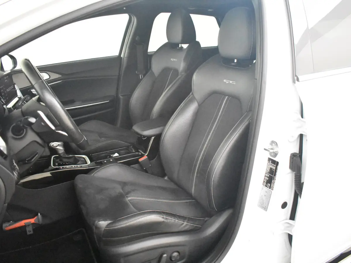 1.5 T-GDi GT-PlusLine l Pano Dak l Stoel/Stuurverwarming l Elektr. Stoel l Leder/Alcantara l 18" l Elektr. Klep l Full LED l Pano Dak l