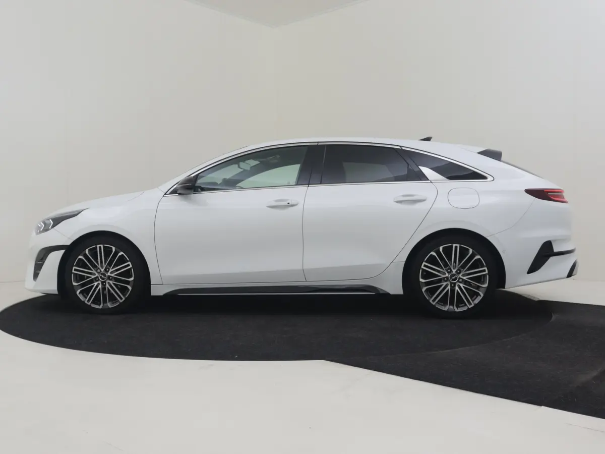 1.5 T-GDi GT-PlusLine l Pano Dak l Stoel/Stuurverwarming l Elektr. Stoel l Leder/Alcantara l 18" l Elektr. Klep l Full LED l Pano Dak l