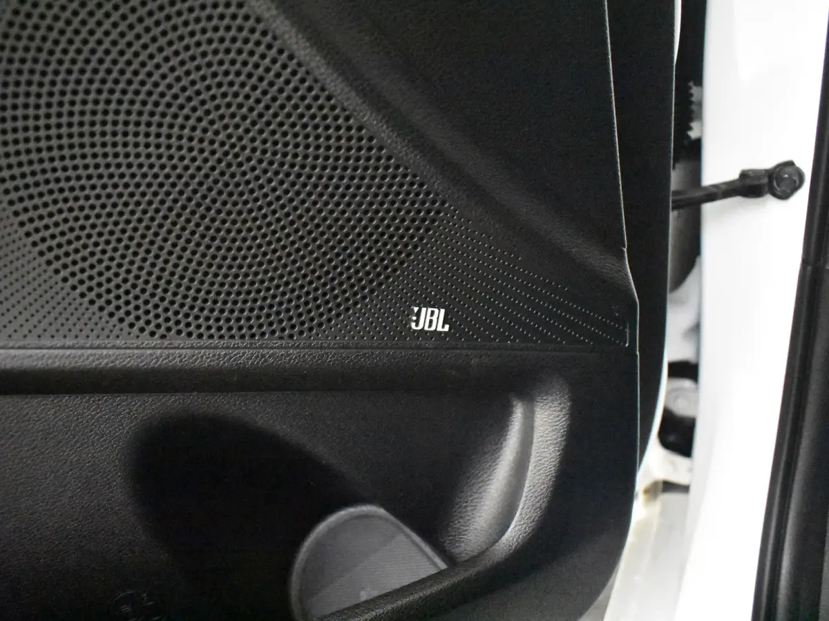 1.5 T-GDi GT-PlusLine l Pano Dak l Stoel/Stuurverwarming l Elektr. Stoel l Leder/Alcantara l 18" l Elektr. Klep l Full LED l Pano Dak l
