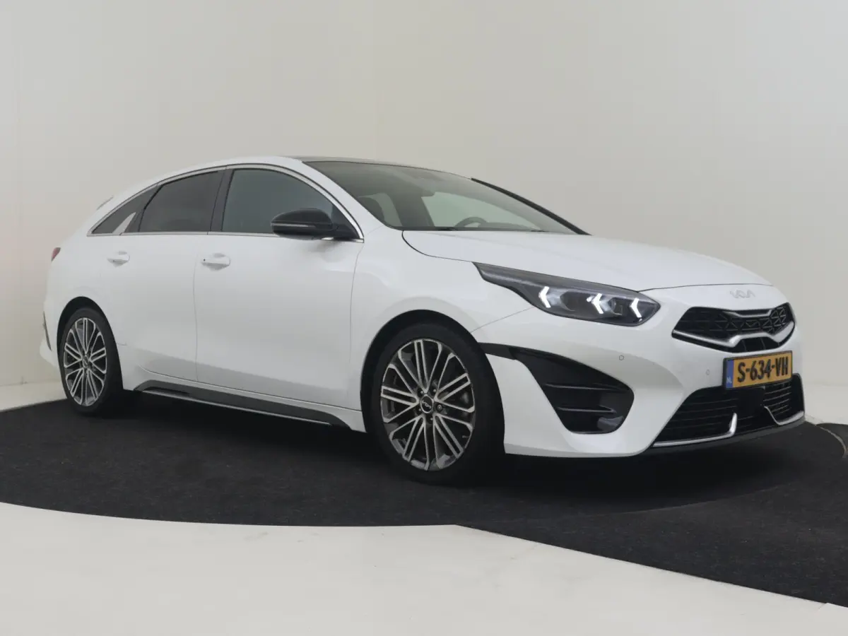 1.5 T-GDi GT-PlusLine l Pano Dak l Stoel/Stuurverwarming l Elektr. Stoel l Leder/Alcantara l 18" l Elektr. Klep l Full LED l Pano Dak l