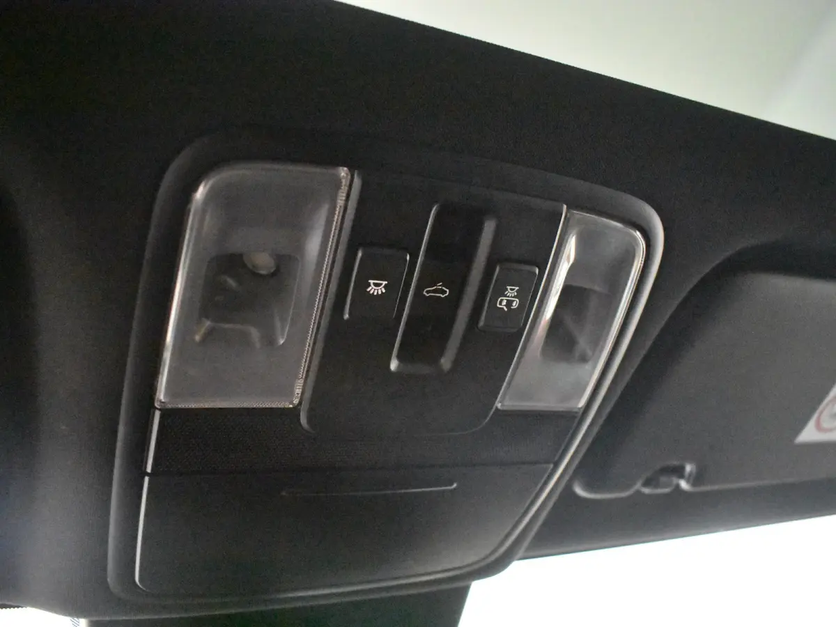 1.5 T-GDi GT-PlusLine l Pano Dak l Stoel/Stuurverwarming l Elektr. Stoel l Leder/Alcantara l 18" l Elektr. Klep l Full LED l Pano Dak l