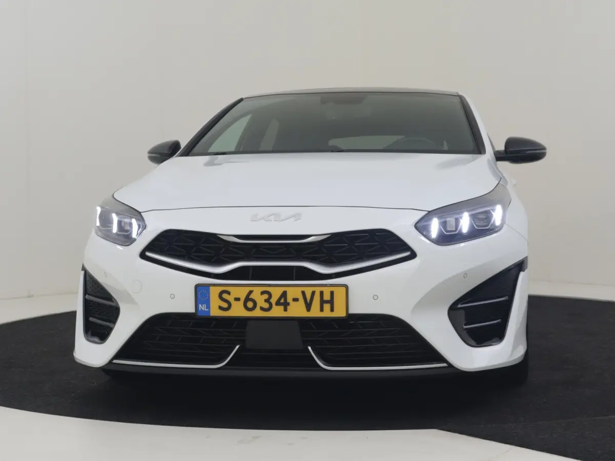 1.5 T-GDi GT-PlusLine l Pano Dak l Stoel/Stuurverwarming l Elektr. Stoel l Leder/Alcantara l 18" l Elektr. Klep l Full LED l Pano Dak l
