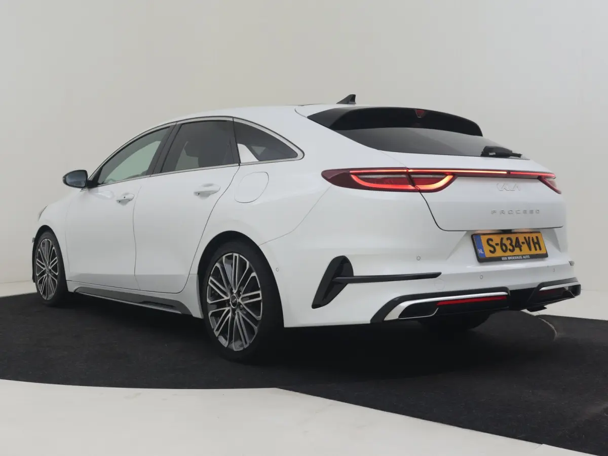 1.5 T-GDi GT-PlusLine l Pano Dak l Stoel/Stuurverwarming l Elektr. Stoel l Leder/Alcantara l 18" l Elektr. Klep l Full LED l Pano Dak l