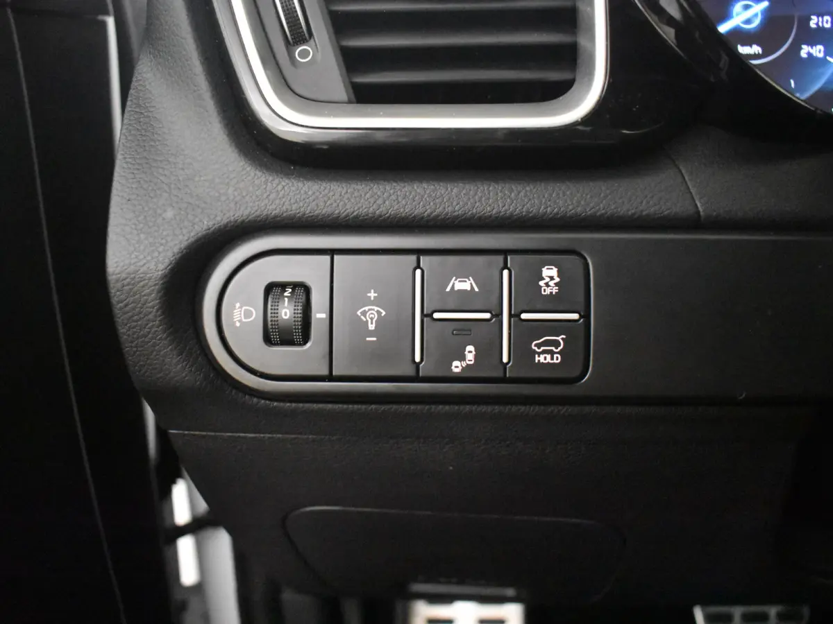 1.5 T-GDi GT-PlusLine l Pano Dak l Stoel/Stuurverwarming l Elektr. Stoel l Leder/Alcantara l 18" l Elektr. Klep l Full LED l Pano Dak l